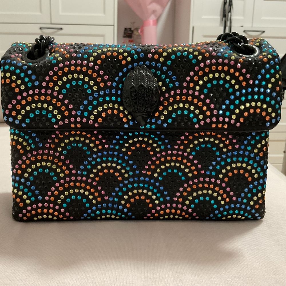 KURT GEIGER LONDON
MINI CRYSTAL KENSINGTON BAG